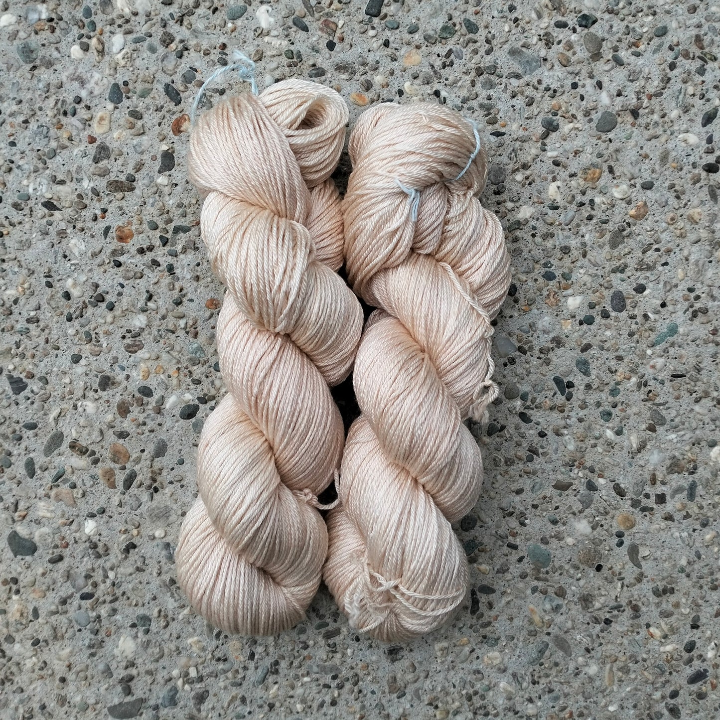 Stratus 4 ply Silk Merino // Champayne