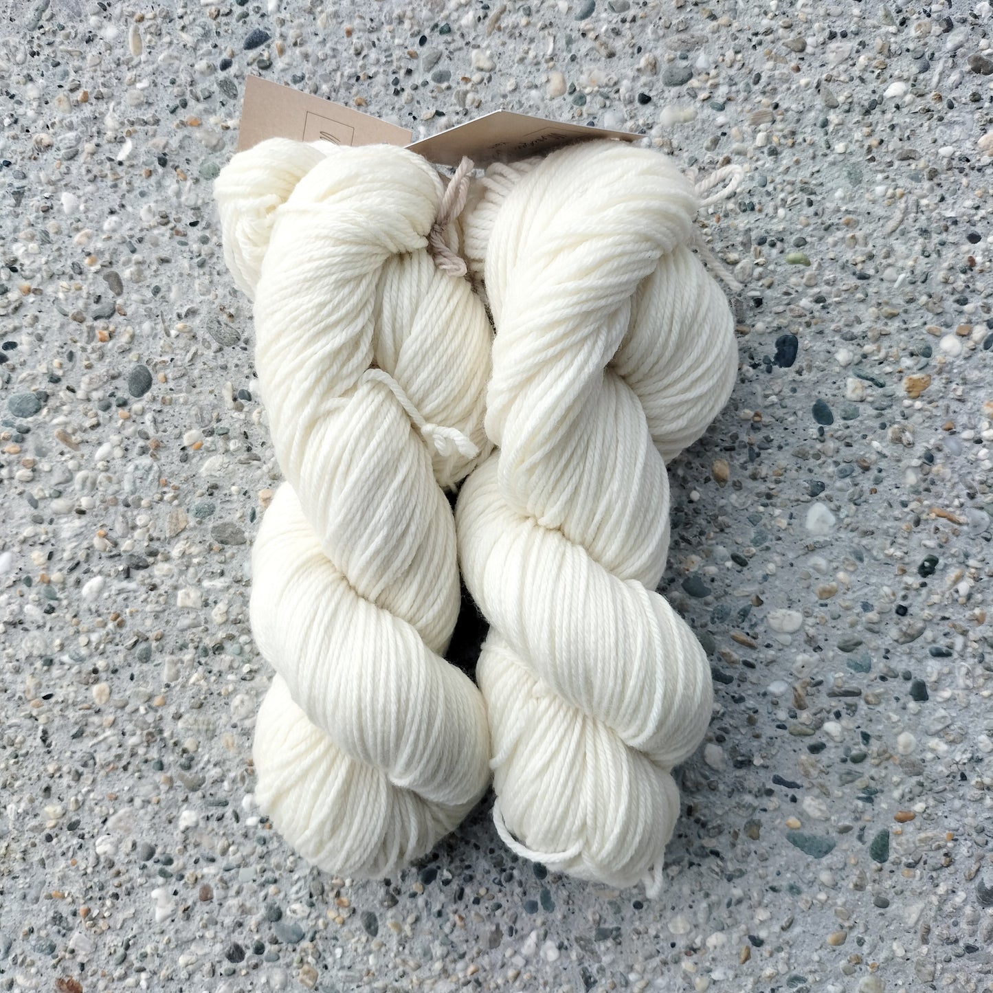 Merri 8 ply Merino // Ivory