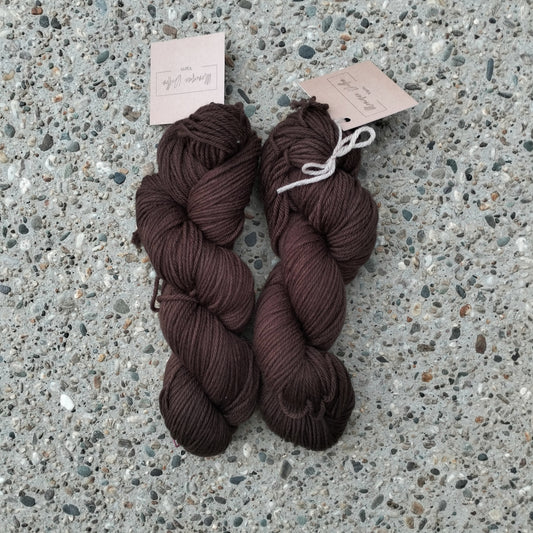Merri 8 ply Merino // Chocolate