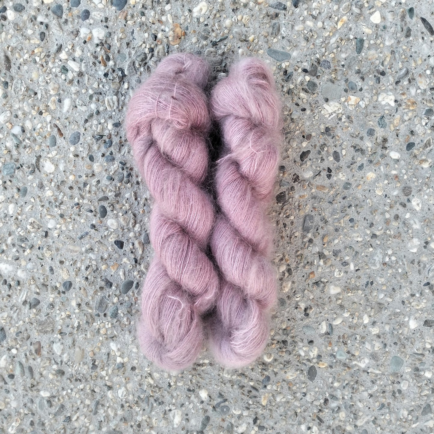 Kiddo 2 ply Mohair Silk // Mauve Mist